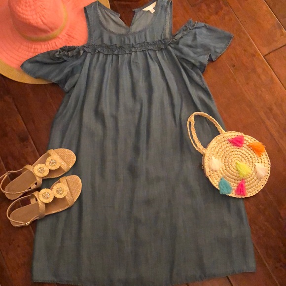 LC Lauren Conrad Dresses & Skirts - Lauren Conrad cold shoulder dress